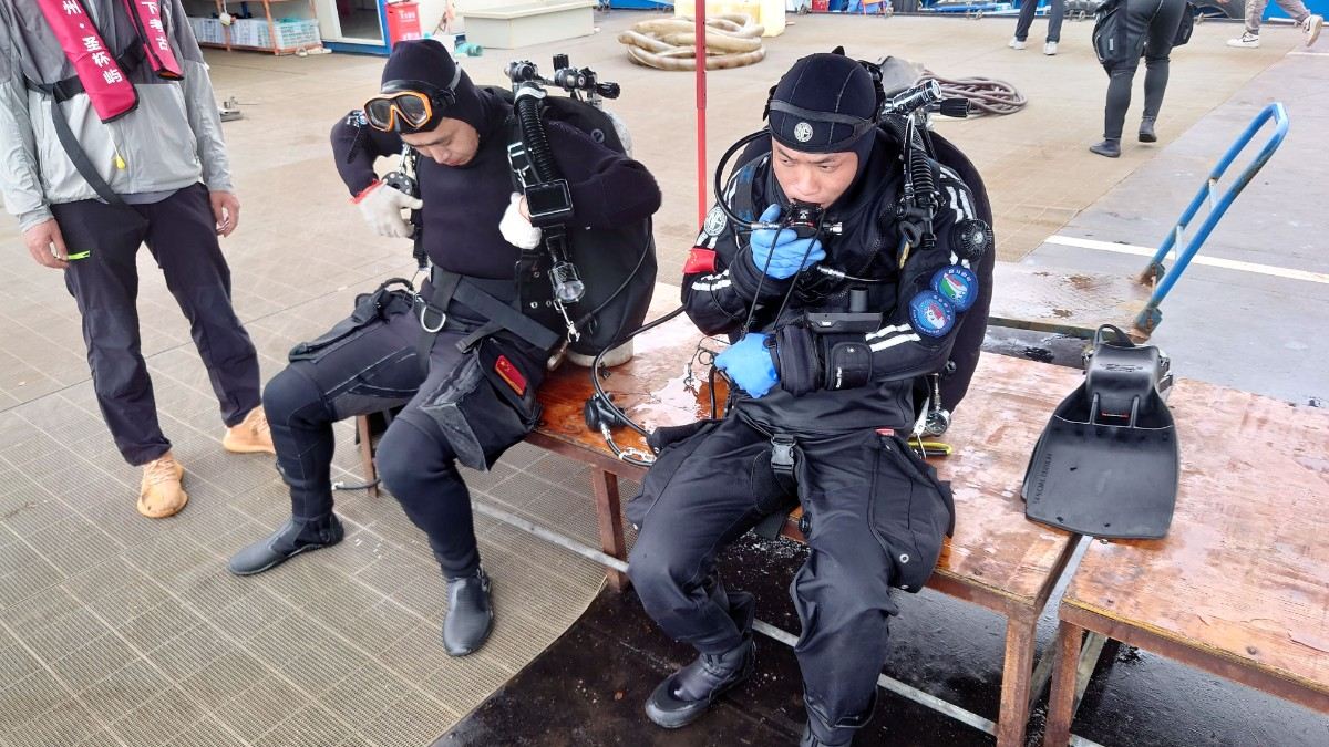 《現(xiàn)場(chǎng)》 第4集 : 出水，探尋古代沉船，期待浪漫邂逅